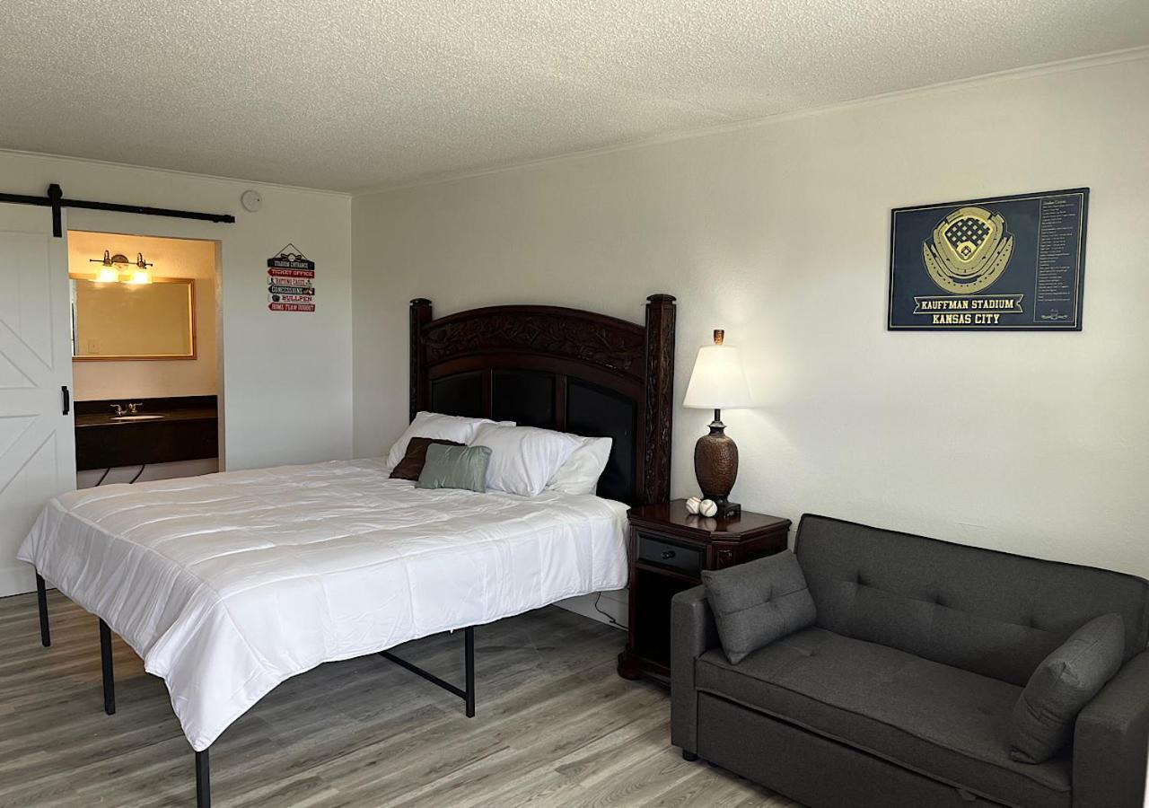 Ballparks Inn ブランソン エクステリア 写真