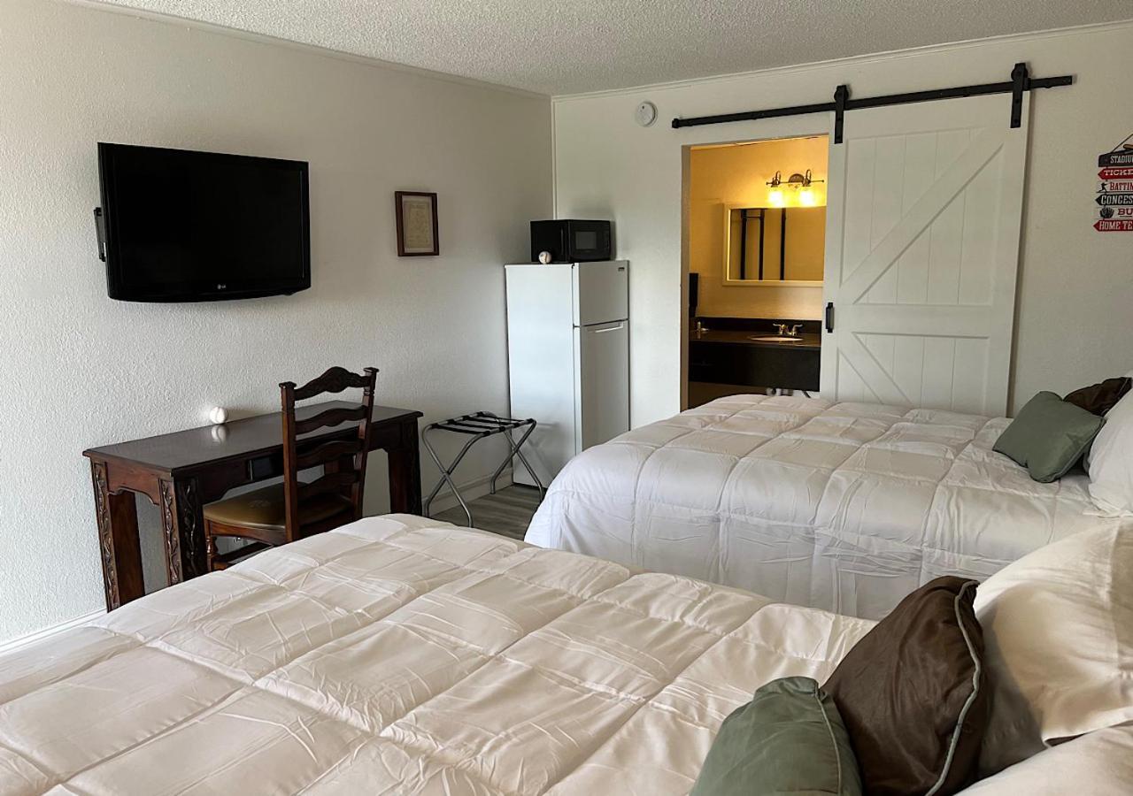 Ballparks Inn ブランソン エクステリア 写真